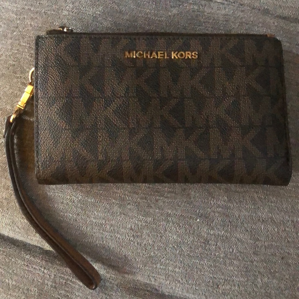 Michael Kors Wristlet